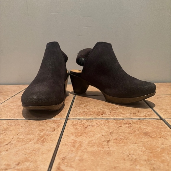 Naot Suede Upgrade Heeled Clogs in Oily Midnight Size 5 - Picture 2 of 10